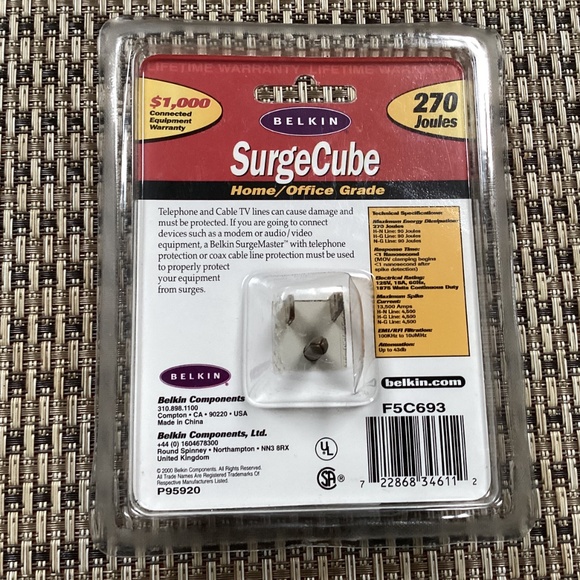 Belkin SurgeCube 270 joules Home/Office Grade F5C693 New - Picture 5 of 8